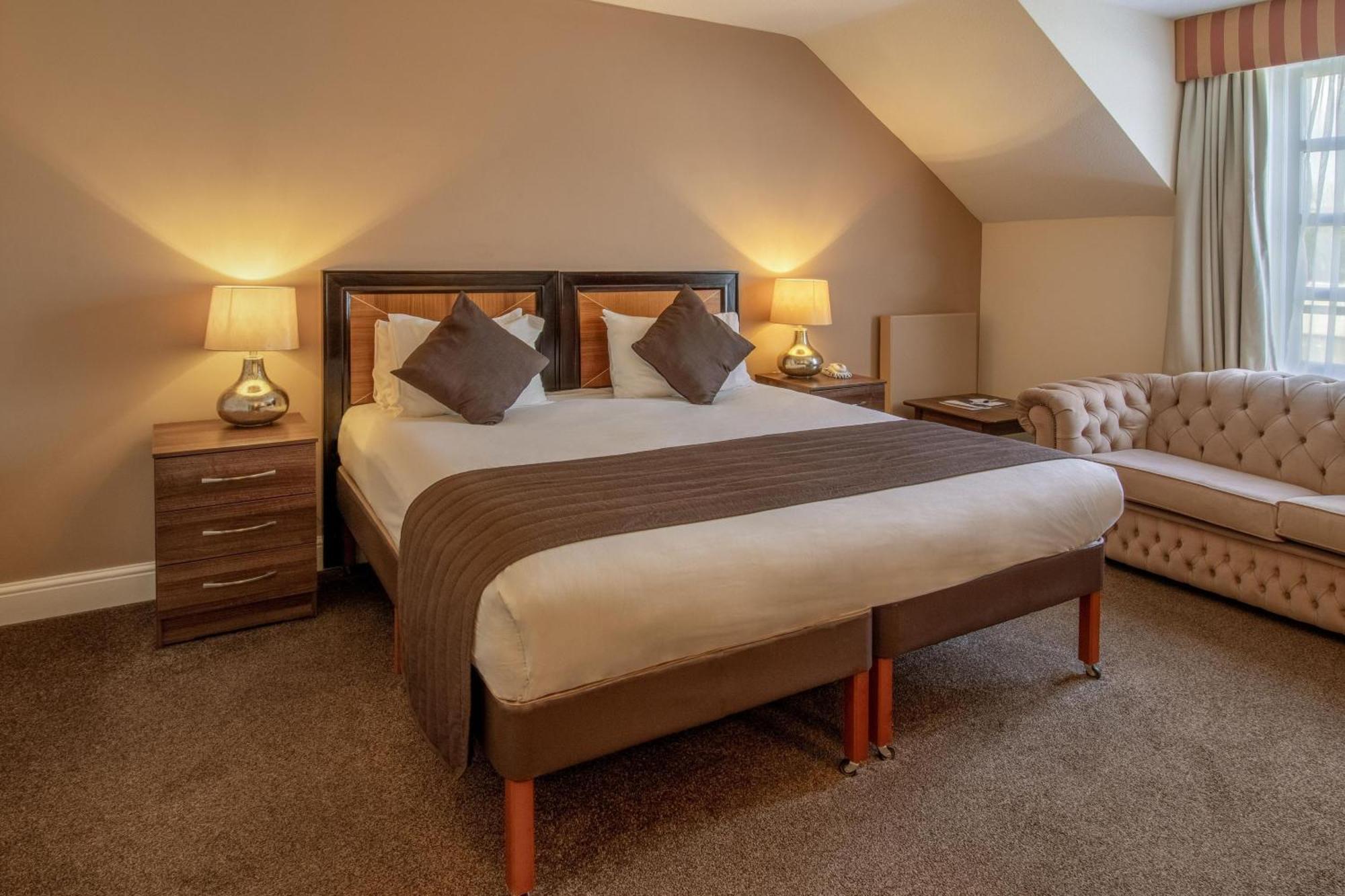 Bosworth Hall & 4*