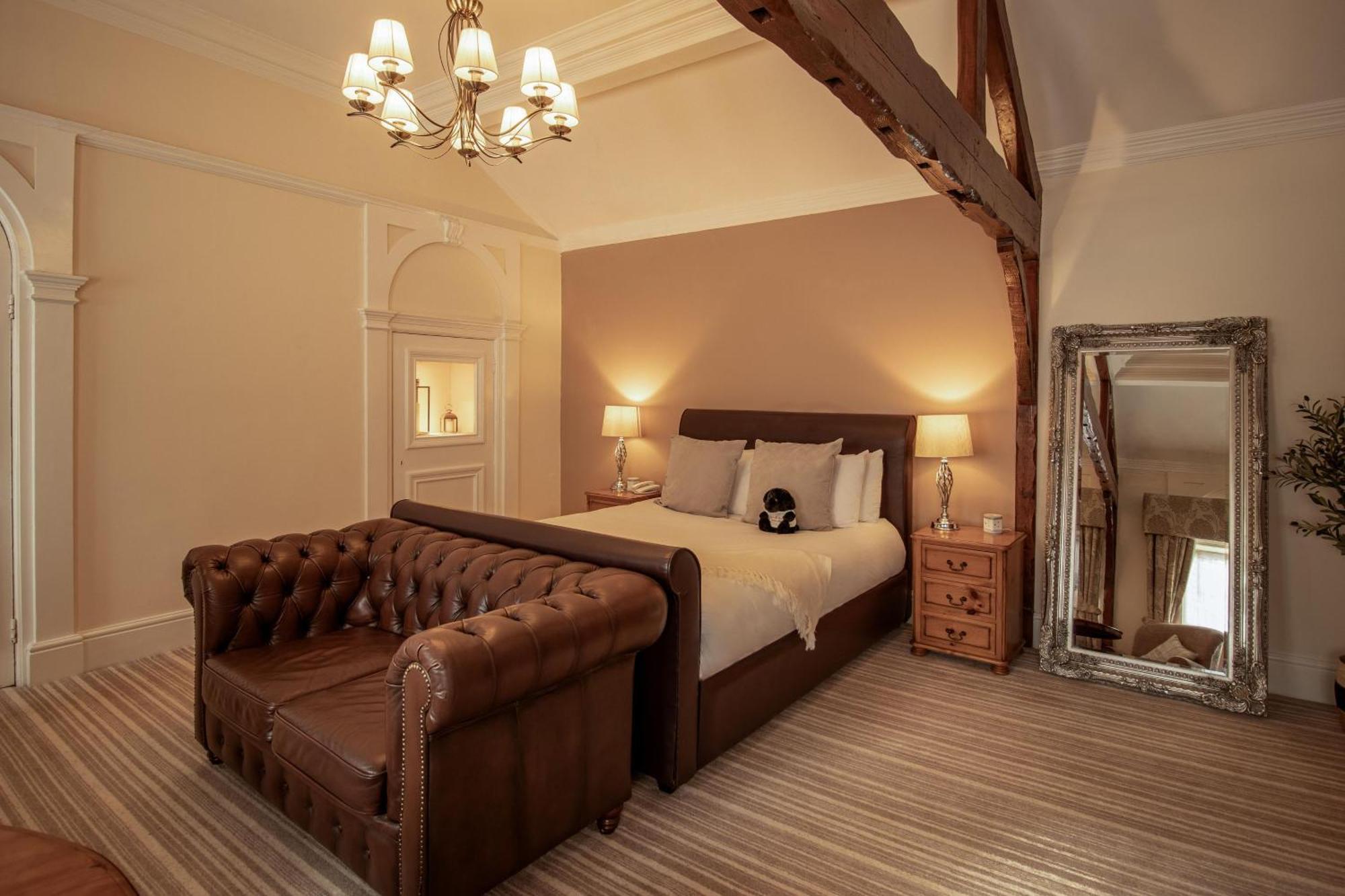 Bosworth Hall & 4*