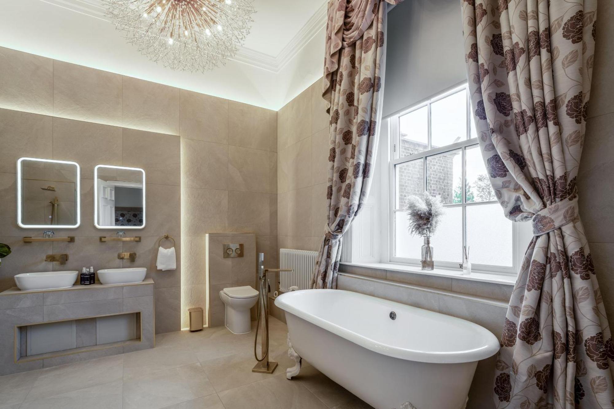 Bosworth Hall & 4*